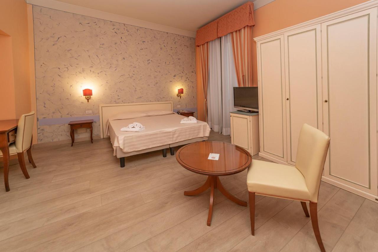 Hotel Pallanza Verbania Zewnętrze zdjęcie