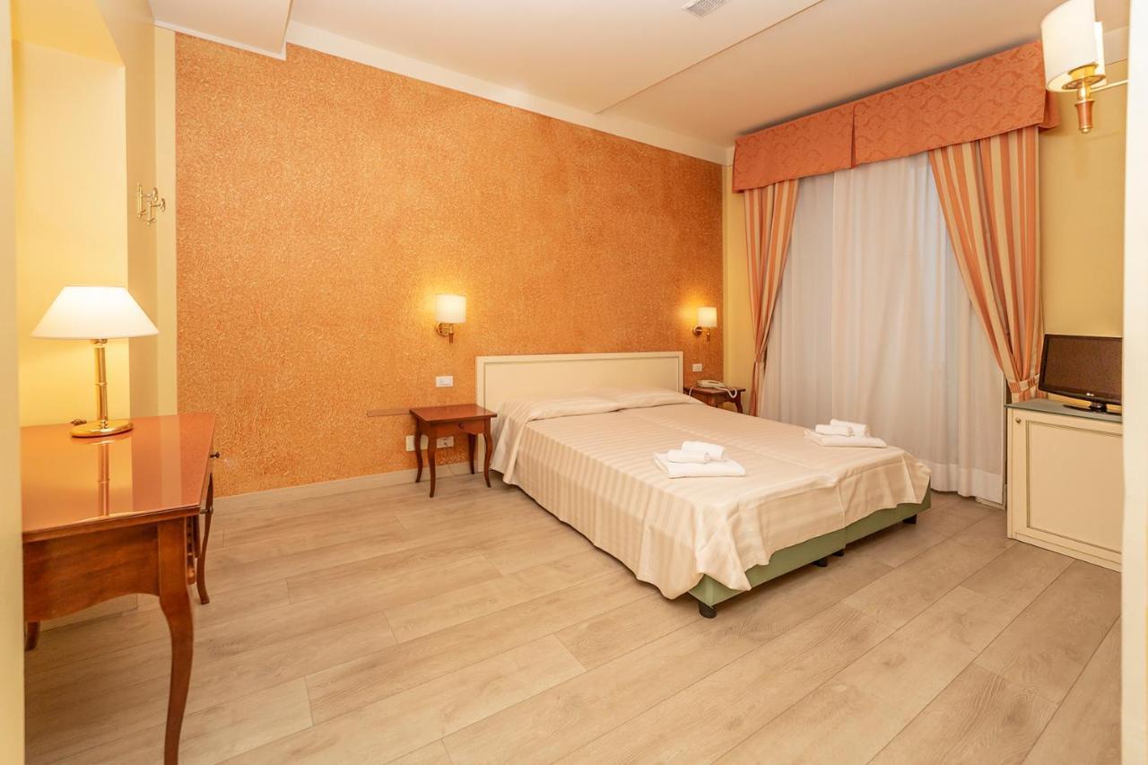 Hotel Pallanza Verbania Zewnętrze zdjęcie